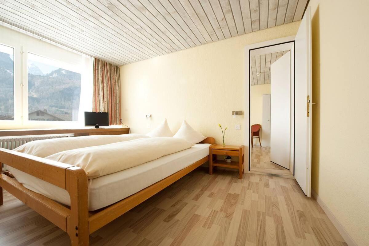 Das Hotel Sherlock Holmes Майринген Екстериор снимка